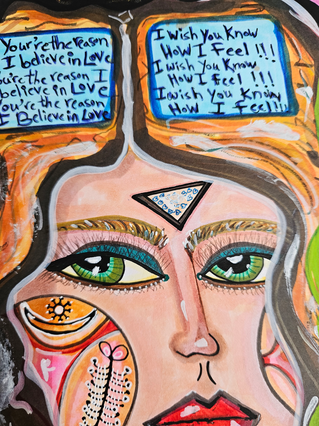Selena & Helena detail: the other friend's face, green eyes, a triangle on her brow and red lips